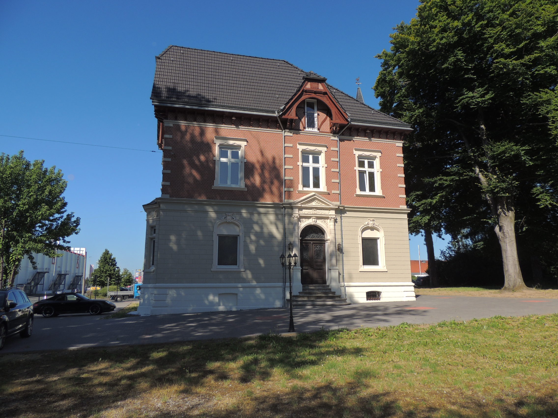 Immobilien Service Emrich Villa In Solingen Wald